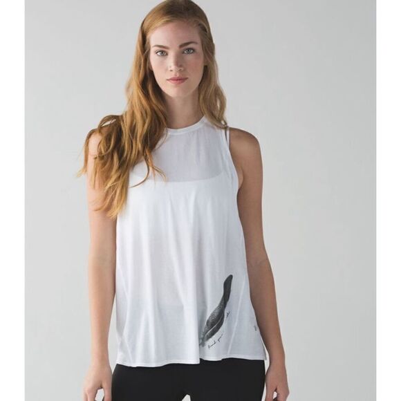 Lululemon Nook Tank * Vitasea Wunderlust 2015 Women’s Size 6 White RARE Two-Way - Picture 3 of 14